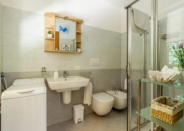 Casa Sofia- Giardino E Garage Privato Appartement